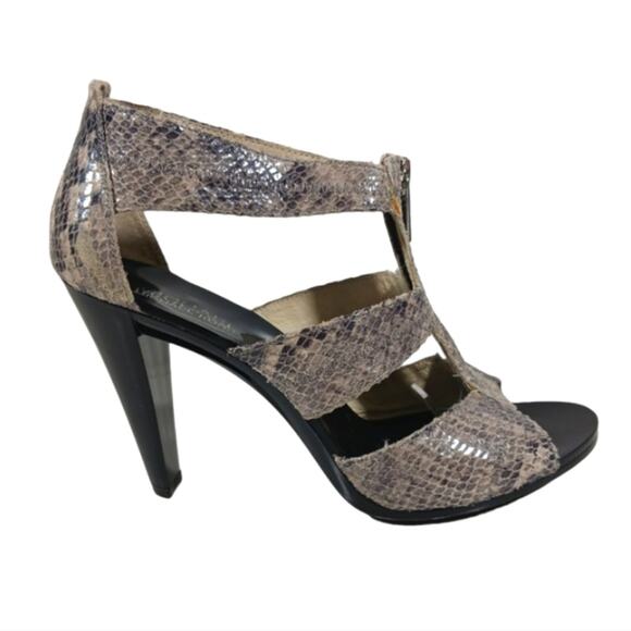 MICHAEL Michael Kors Berkeley Sandals EUC $189 size 9.5M S2504 - Picture 1 of 9